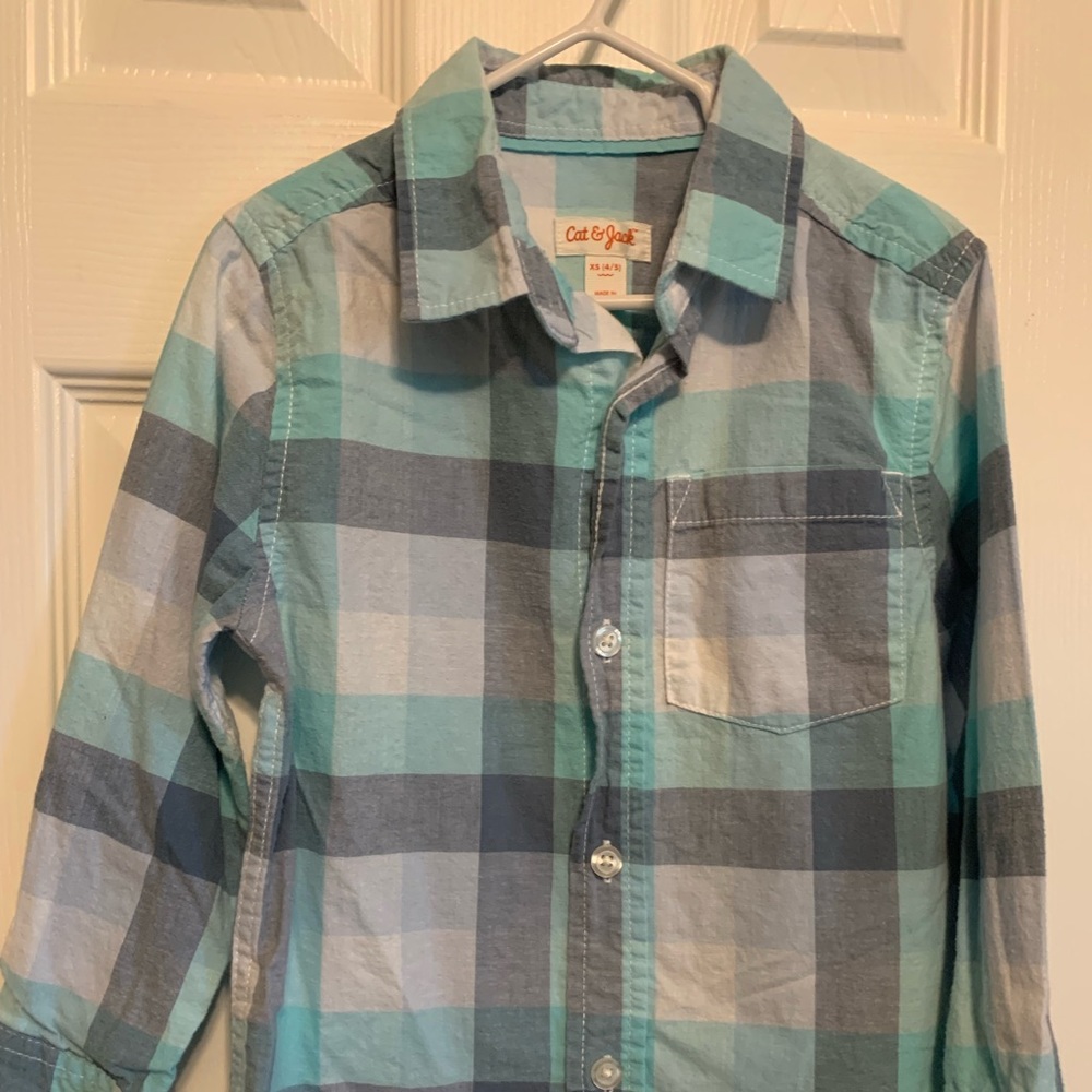Cat & Jack button down shirt